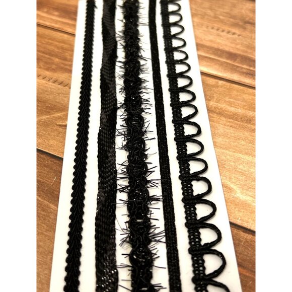 Black TIMELESS HALLOWEEN CRAFT SCRAPBOOK Trim Borders 5 1FT PIECES LACEY 486456 - Picture 3 of 4